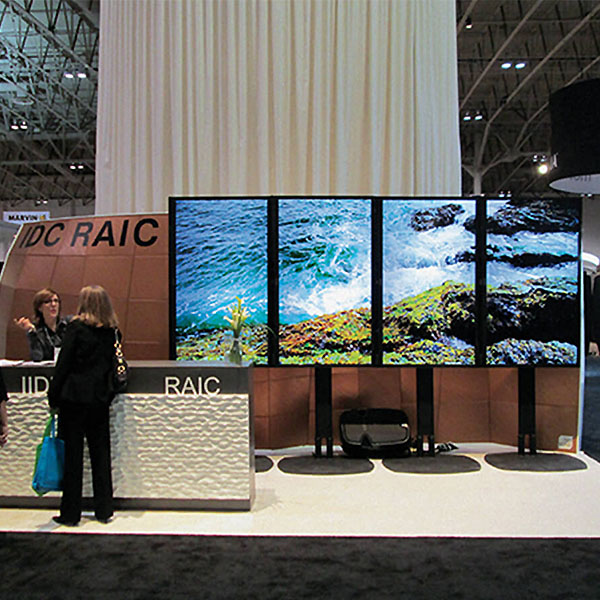 LCD Large-Format Displays For Events And Trade Shows